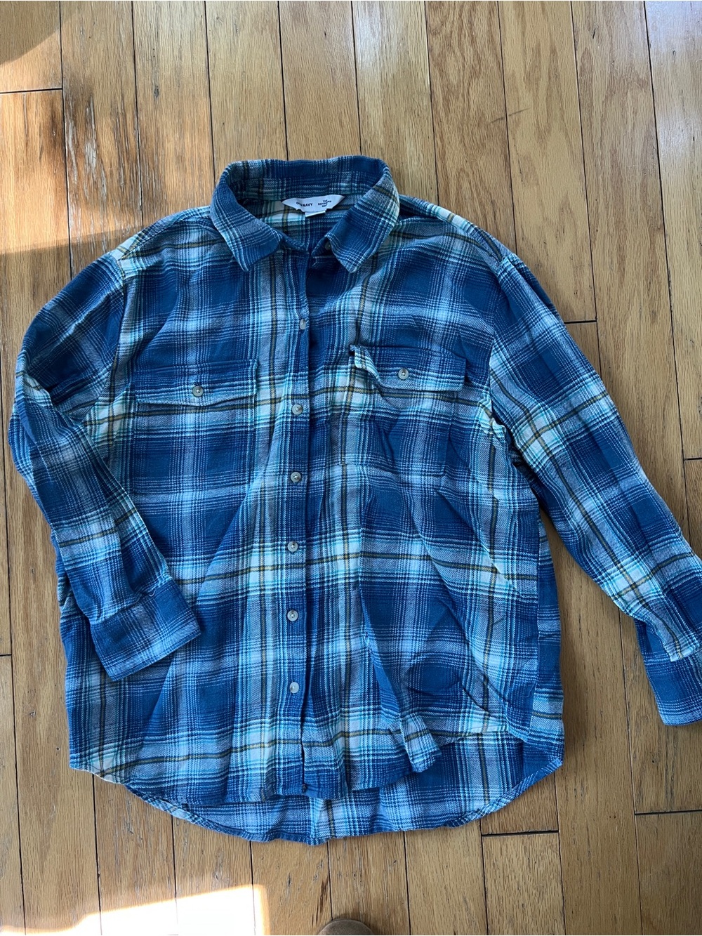 Old Navy Blue Plaid Women’s Button-Down Shirt